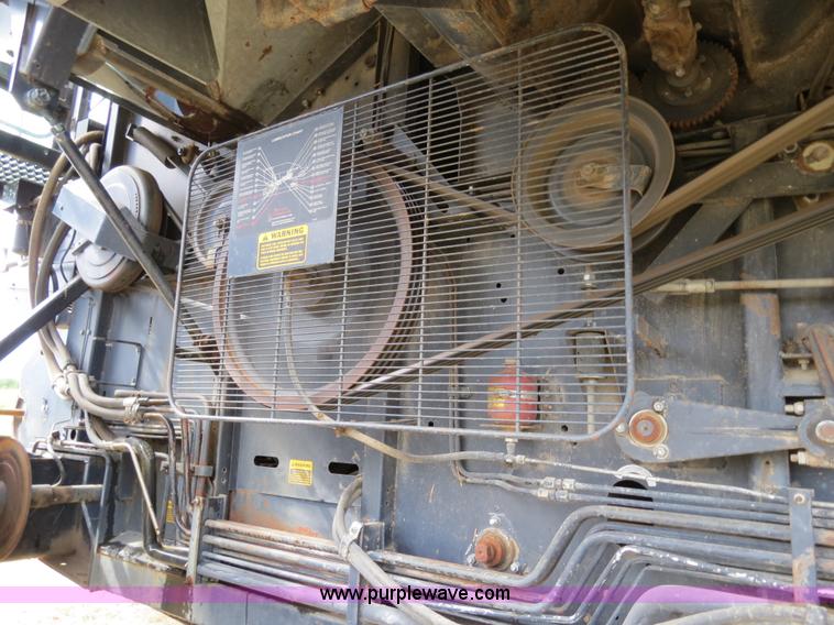 image for item A8583 1989 Gleaner R60 combine