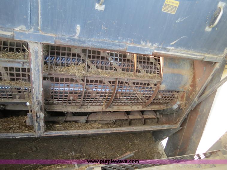 image for item A8583 1989 Gleaner R60 combine