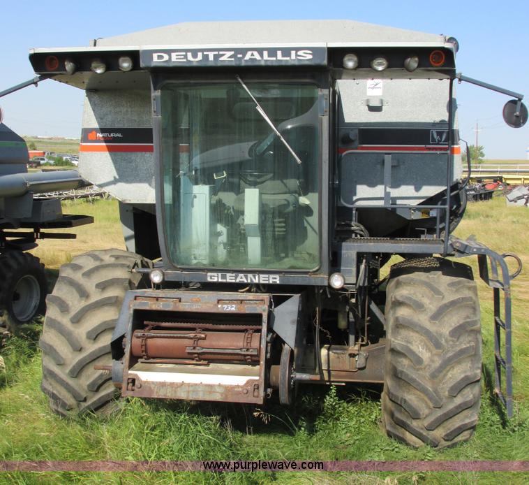 image for item A8584 1991 Gleaner R70 combine