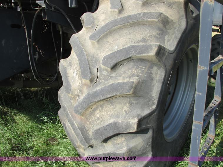 image for item A8584 1991 Gleaner R70 combine