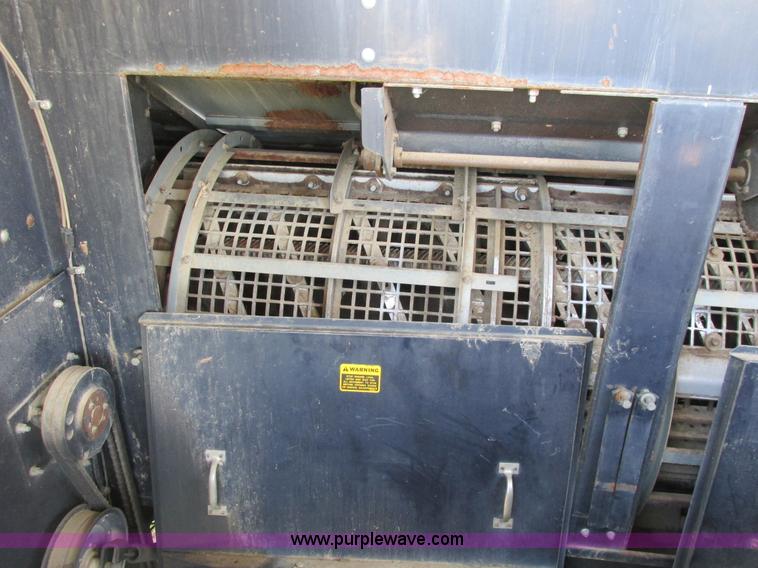 image for item A8584 1991 Gleaner R70 combine