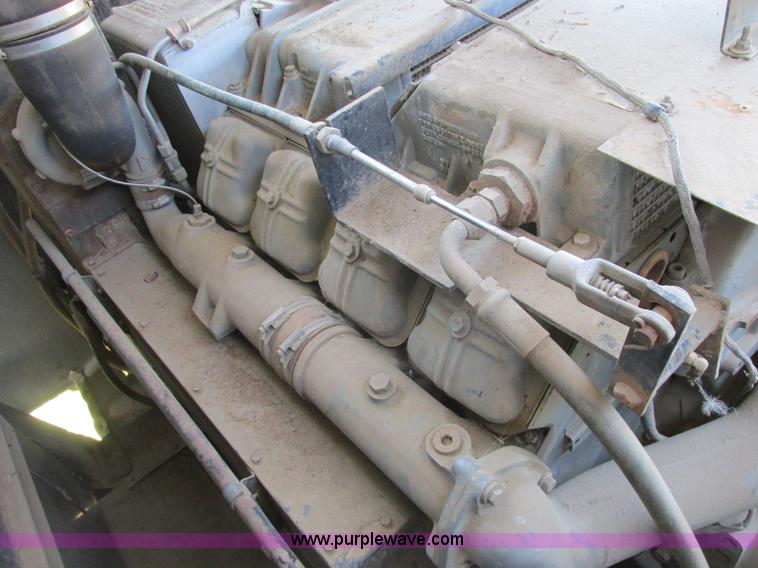 image for item A8584 1991 Gleaner R70 combine