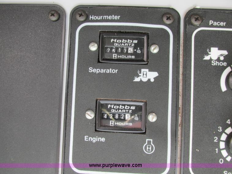 image for item A8584 1991 Gleaner R70 combine