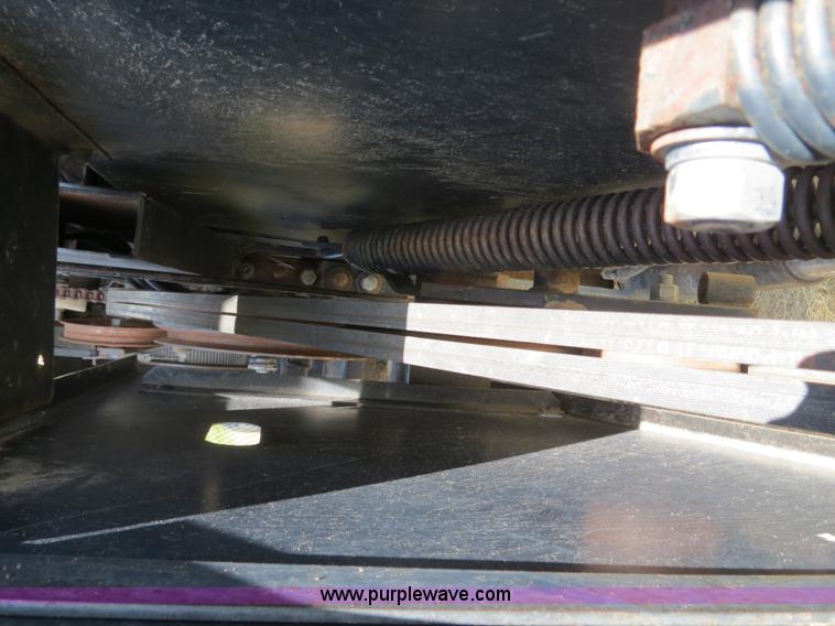 image for item A8587 1982 Gleaner N7 Series 3 combine