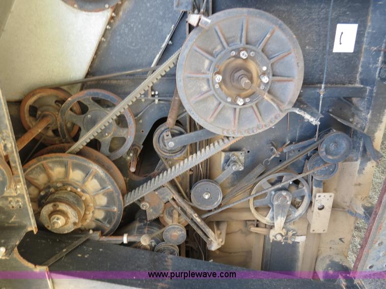 image for item A8587 1982 Gleaner N7 Series 3 combine