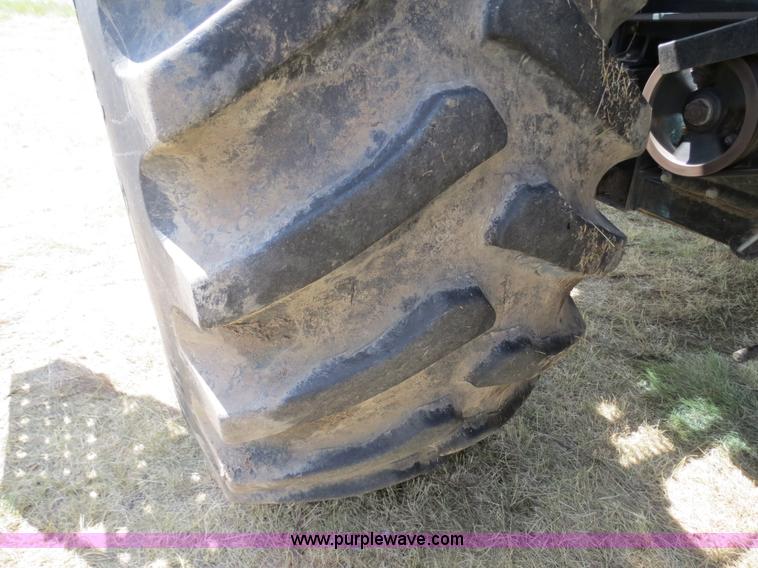 image for item A8589 1999 Gleaner R72 combine