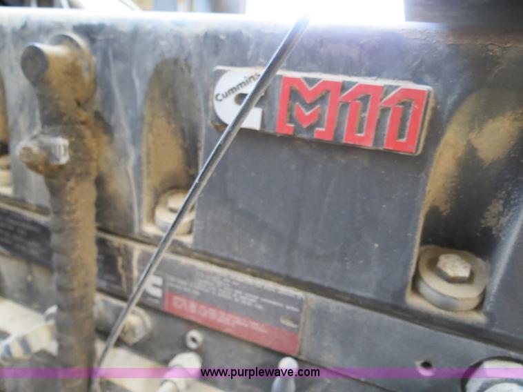 image for item A8589 1999 Gleaner R72 combine