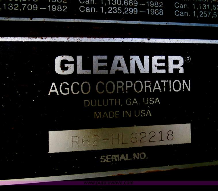 image for item A8590 2002 Gleaner R62 combine