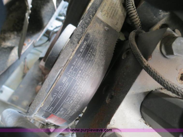 image for item A8590 2002 Gleaner R62 combine