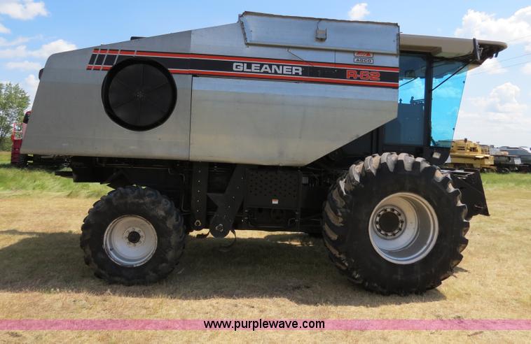 image for item A8591 1994 Gleaner R62 combine