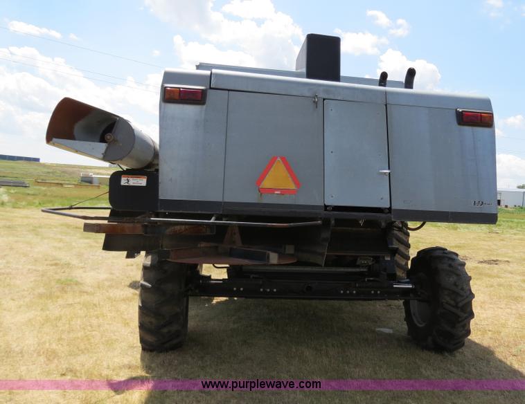 image for item A8591 1994 Gleaner R62 combine