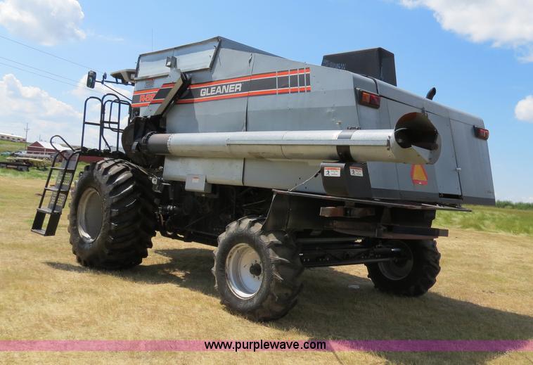 image for item A8591 1994 Gleaner R62 combine