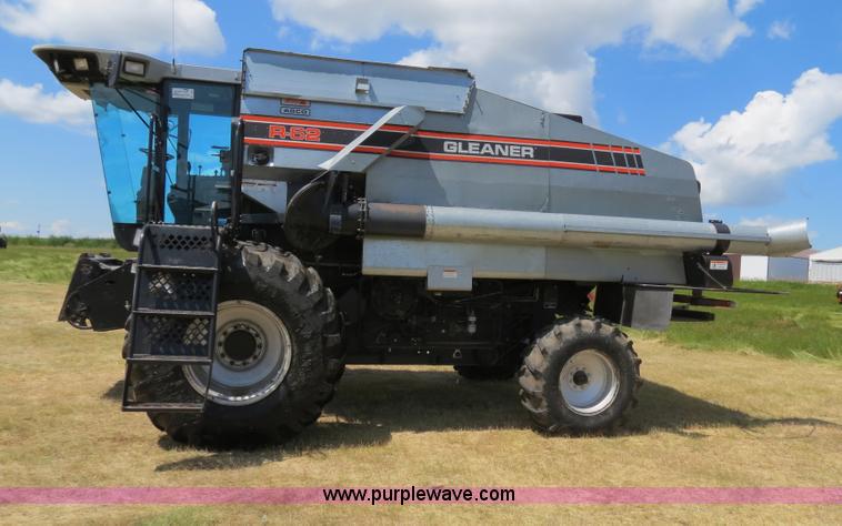 image for item A8591 1994 Gleaner R62 combine