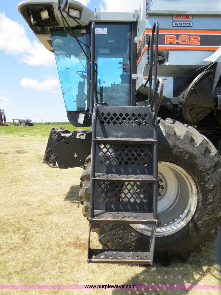 image for item A8591 1994 Gleaner R62 combine