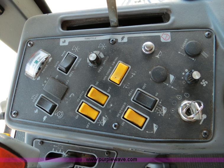 image for item A8591 1994 Gleaner R62 combine