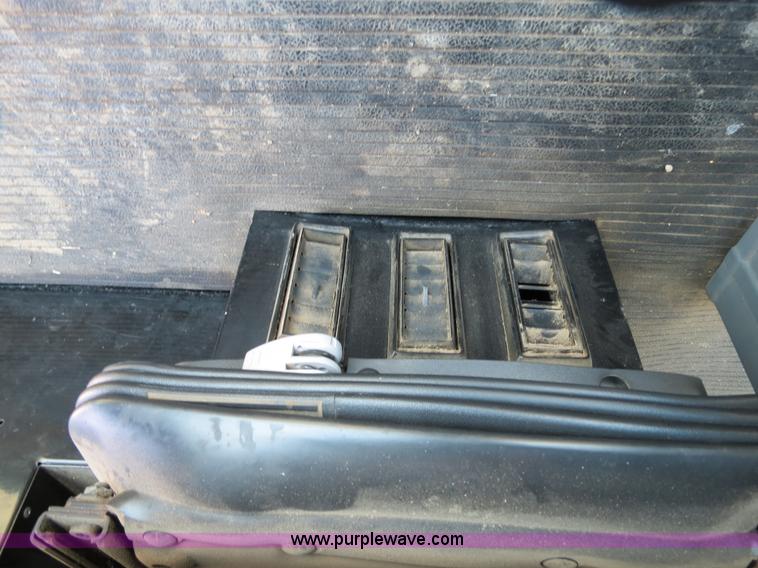 image for item A8591 1994 Gleaner R62 combine