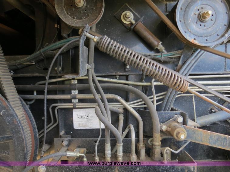 image for item A8591 1994 Gleaner R62 combine