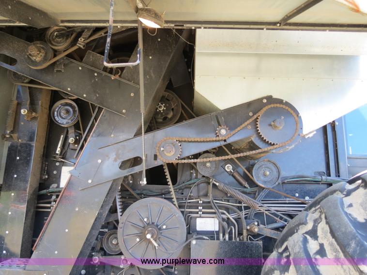 image for item A8591 1994 Gleaner R62 combine