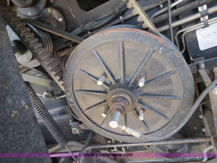 image for item A8591 1994 Gleaner R62 combine