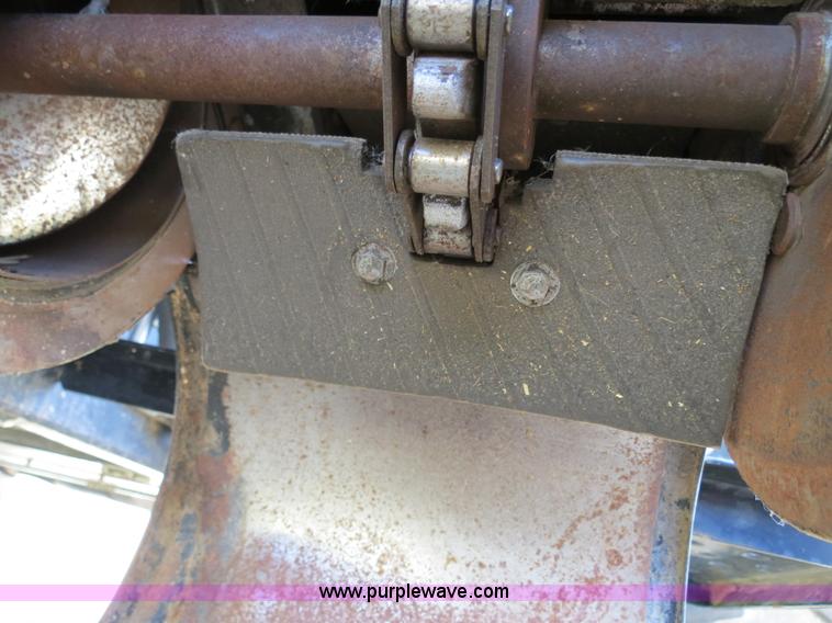 image for item A8591 1994 Gleaner R62 combine