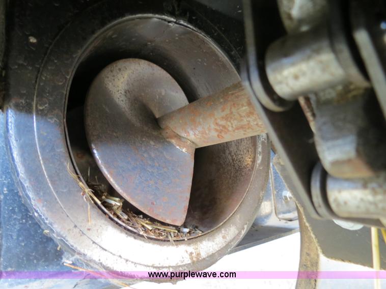 image for item A8591 1994 Gleaner R62 combine