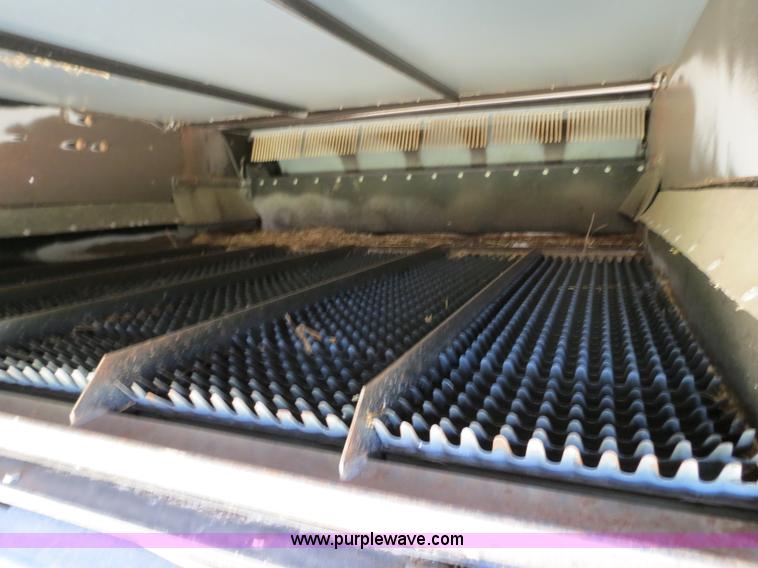 image for item A8591 1994 Gleaner R62 combine