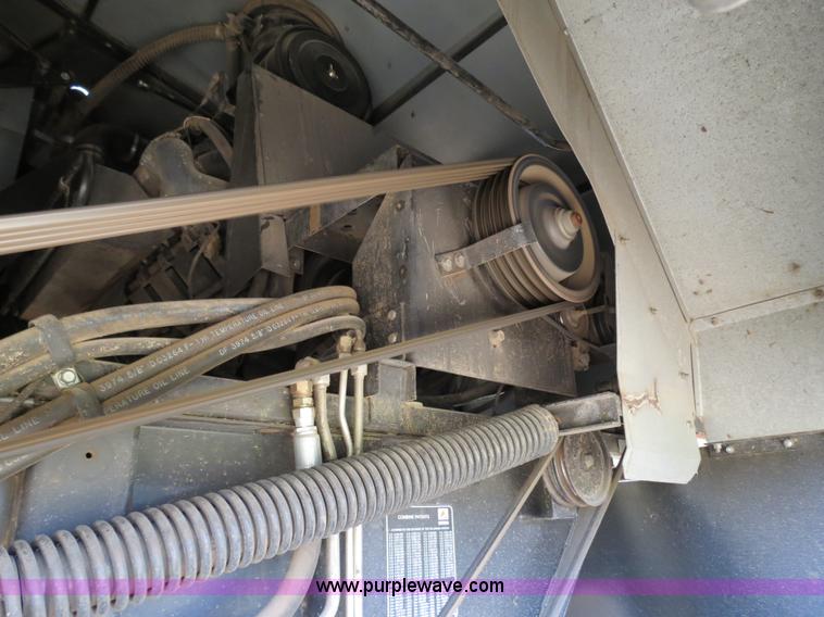 image for item A8591 1994 Gleaner R62 combine