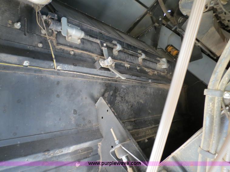 image for item A8591 1994 Gleaner R62 combine