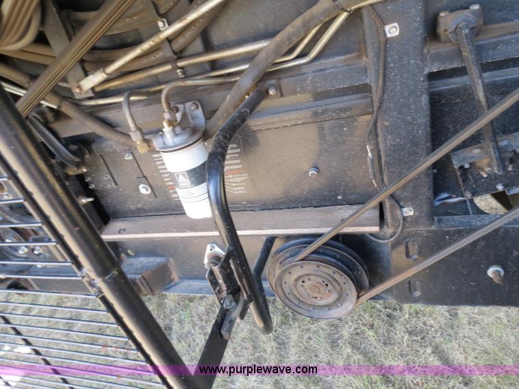 image for item A8591 1994 Gleaner R62 combine