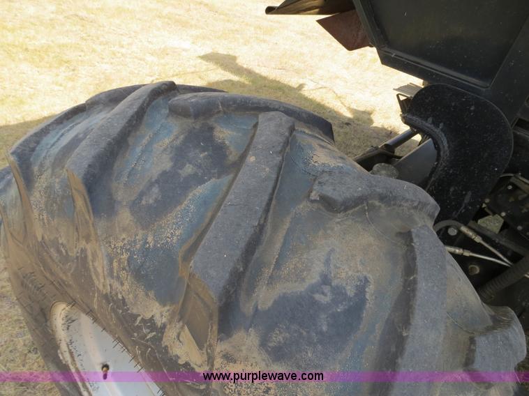 image for item A8591 1994 Gleaner R62 combine