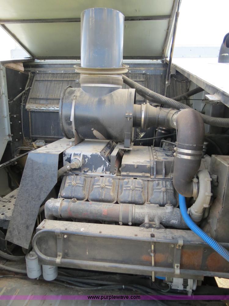 image for item A8591 1994 Gleaner R62 combine