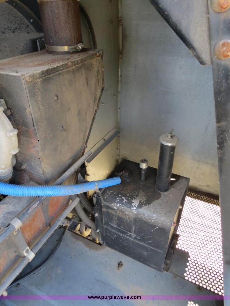 image for item A8591 1994 Gleaner R62 combine