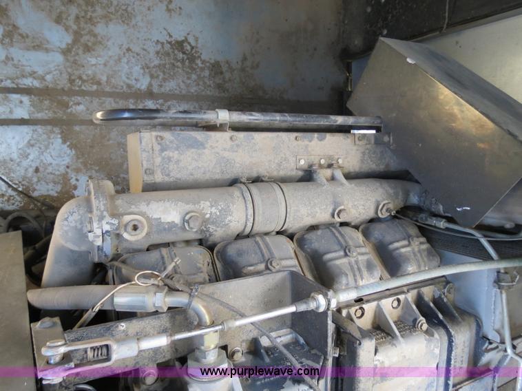 image for item A8591 1994 Gleaner R62 combine