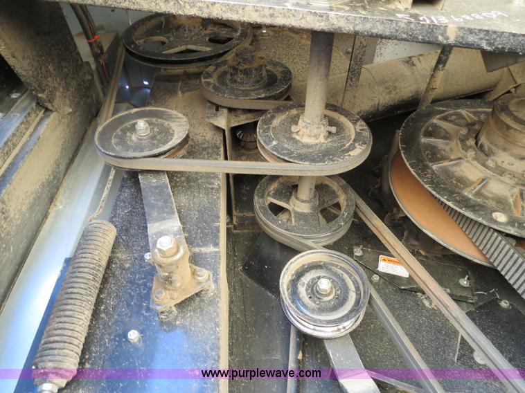 image for item A8593 1998 Gleaner R62 combine