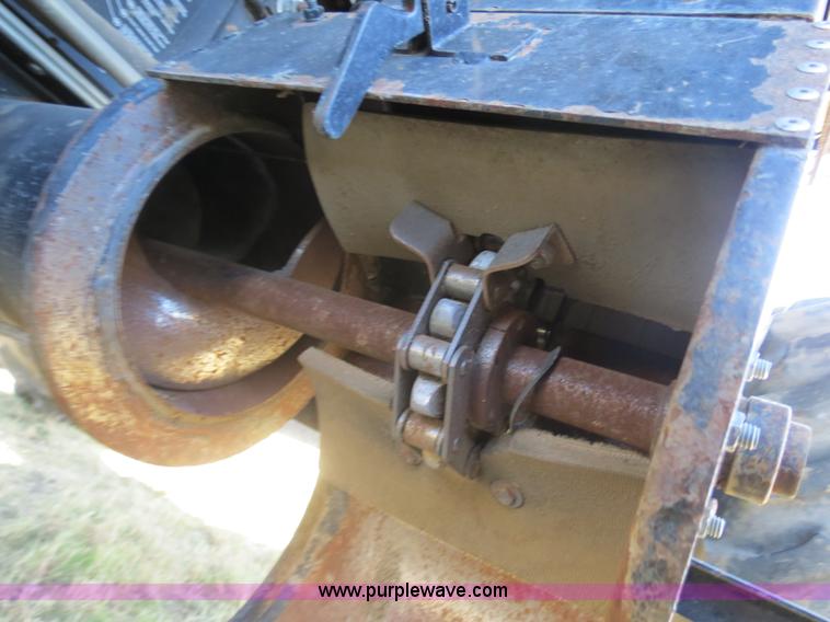 image for item A8593 1998 Gleaner R62 combine