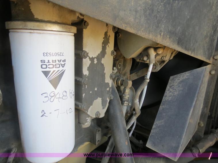 image for item A8593 1998 Gleaner R62 combine