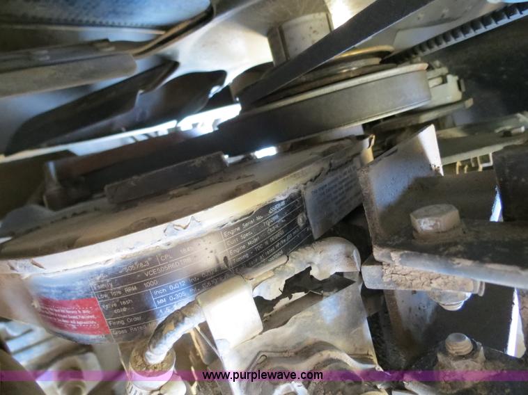 image for item A8593 1998 Gleaner R62 combine