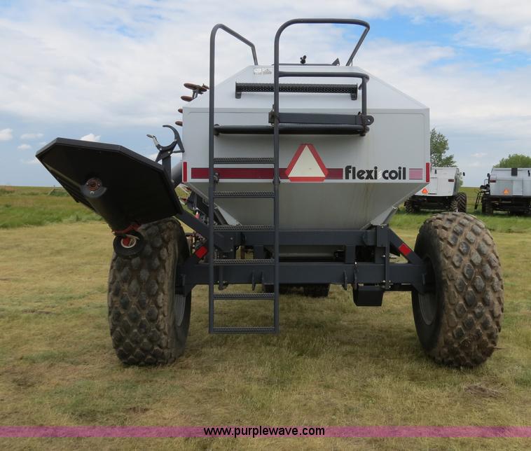 image for item A8630 1995 Flexi-Coil 5000 33' air seeder