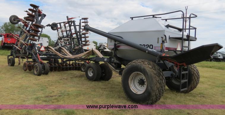 image for item A8630 1995 Flexi-Coil 5000 33' air seeder