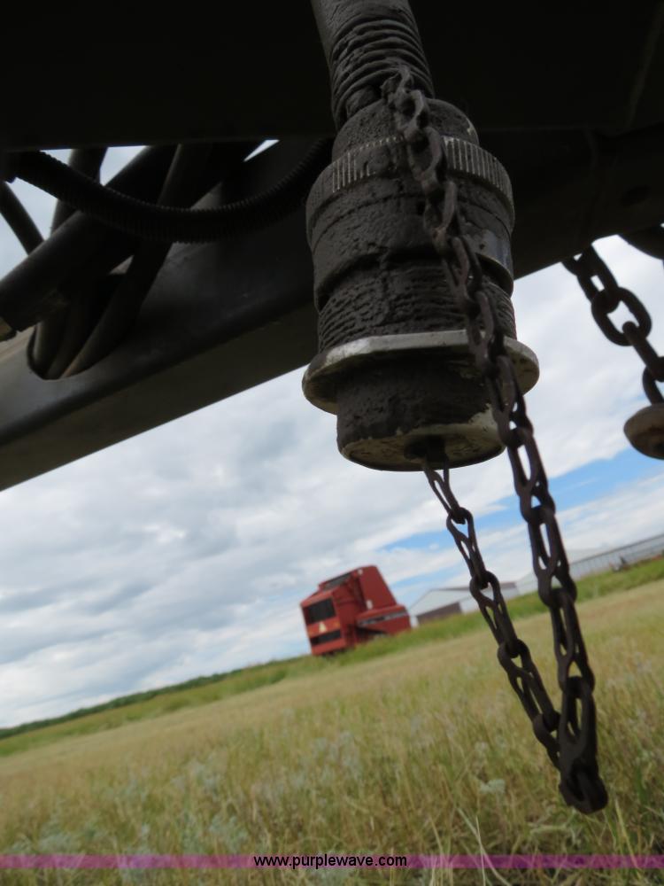 image for item A8630 1995 Flexi-Coil 5000 33' air seeder