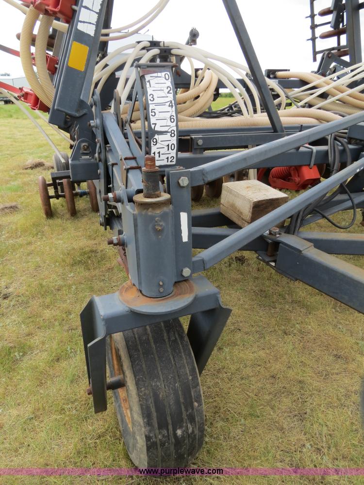 image for item A8630 1995 Flexi-Coil 5000 33' air seeder