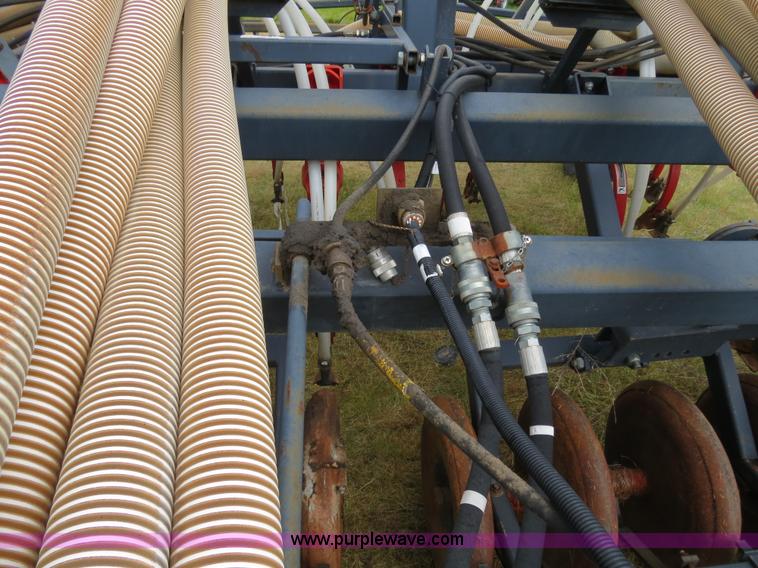 image for item A8630 1995 Flexi-Coil 5000 33' air seeder