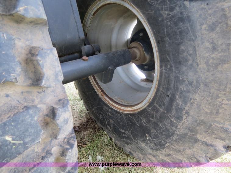 image for item A8630 1995 Flexi-Coil 5000 33' air seeder