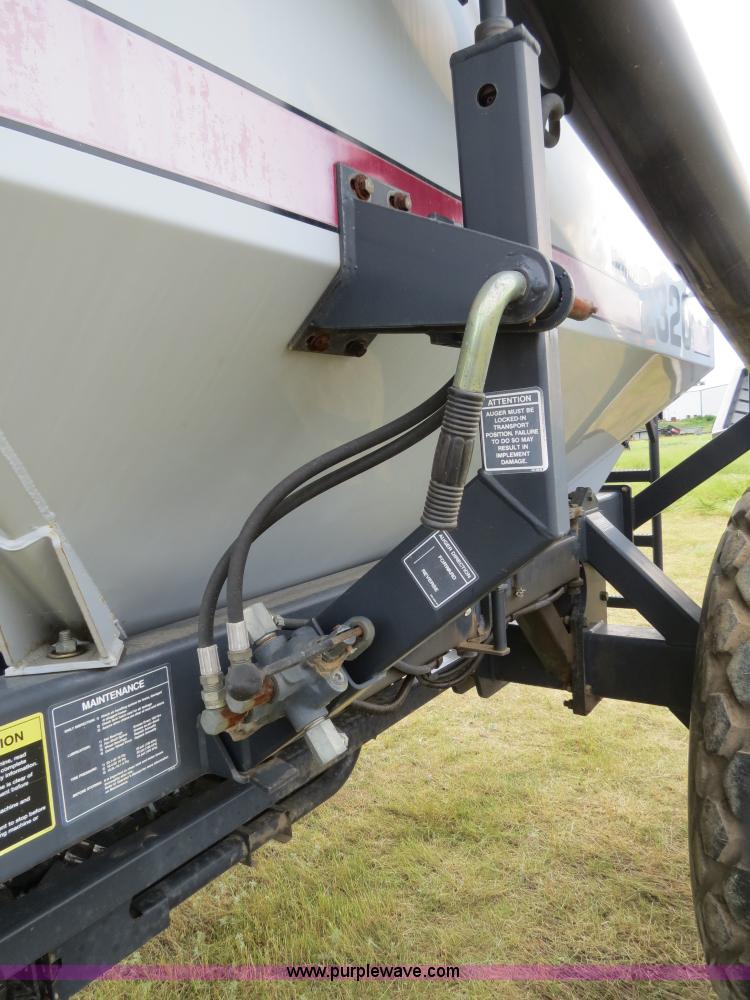 image for item A8630 1995 Flexi-Coil 5000 33' air seeder