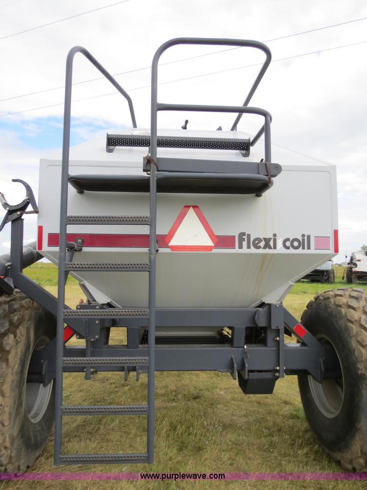 image for item A8630 1995 Flexi-Coil 5000 33' air seeder