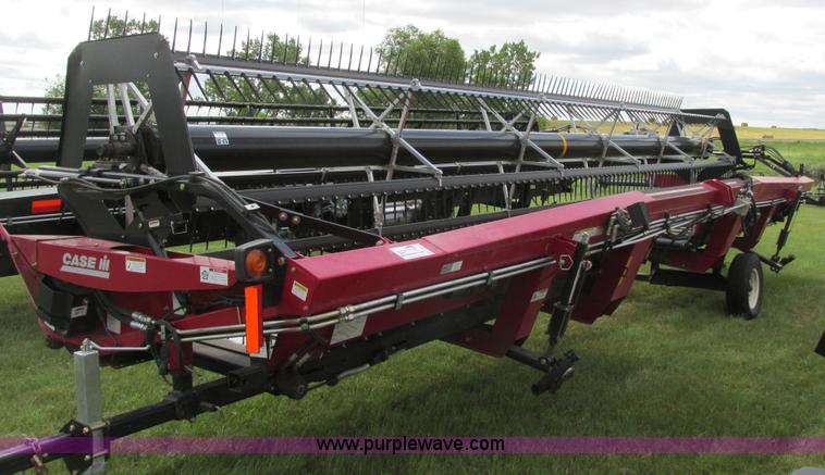image for item A8634 Case IH DHX302 30' draper head