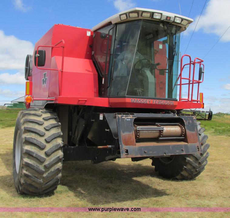 image for item A8635 2002 Massey-Ferguson 8780XP combine