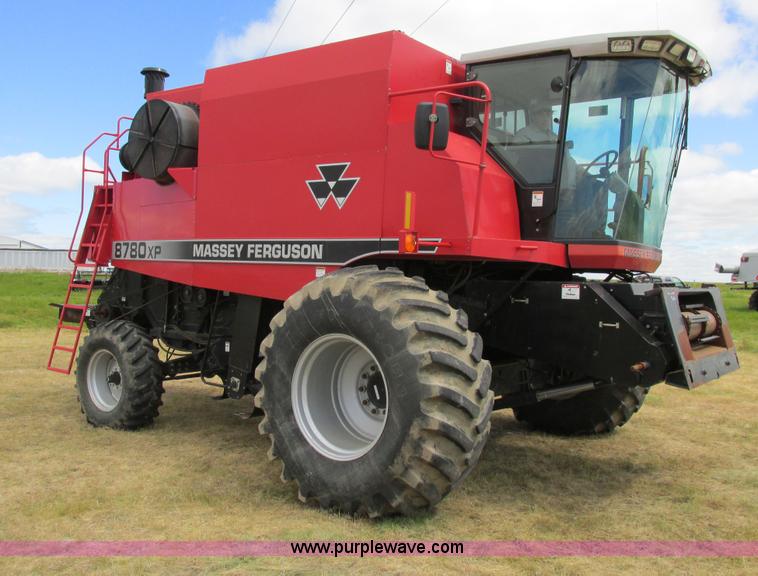 image for item A8635 2002 Massey-Ferguson 8780XP combine