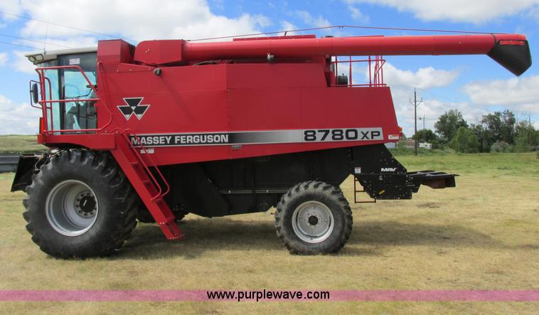 image for item A8635 2002 Massey-Ferguson 8780XP combine