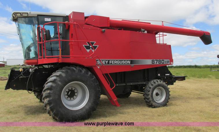 image for item A8635 2002 Massey-Ferguson 8780XP combine